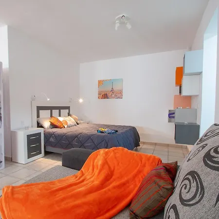 Apartment Orange @lizard *